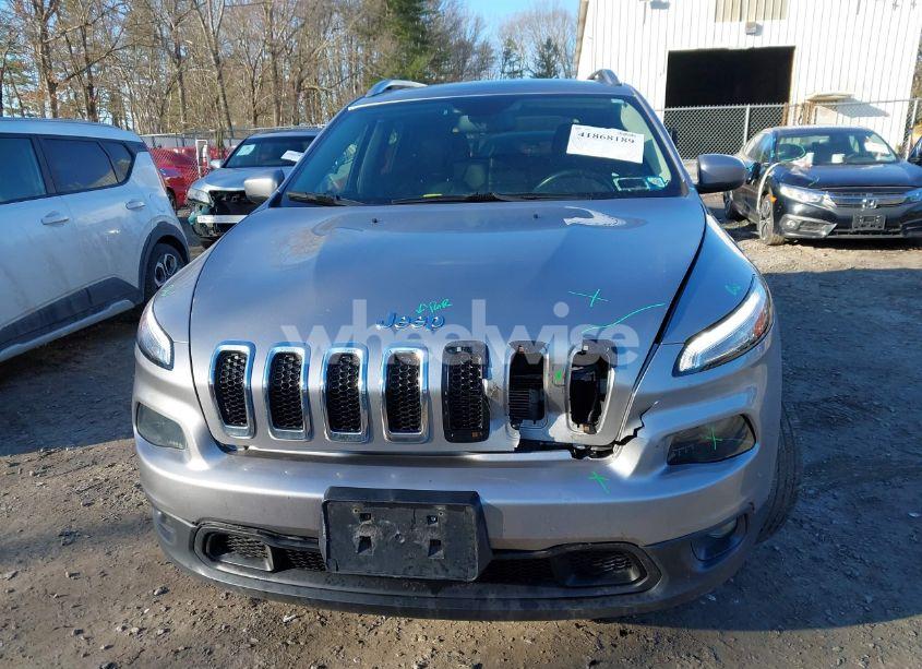 Photo 12 of 2018 Jeep Cherokee LATITUDE PLUS 4X4 (VIN 1C4PJMLB6JD526661)