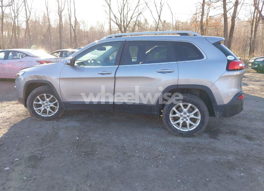 Photo 14 of 2018 Jeep Cherokee LATITUDE PLUS 4X4 (VIN 1C4PJMLB6JD526661)