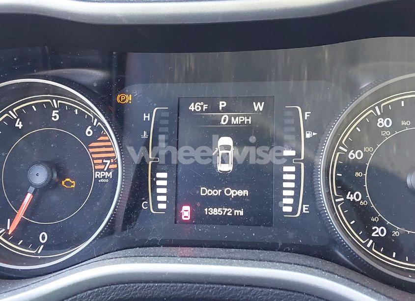 Photo 15 of 2018 Jeep Cherokee LATITUDE PLUS 4X4 (VIN 1C4PJMLB6JD526661)