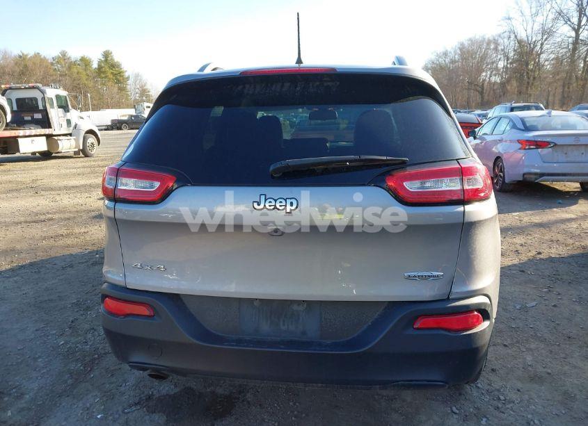 Photo 16 of 2018 Jeep Cherokee LATITUDE PLUS 4X4 (VIN 1C4PJMLB6JD526661)