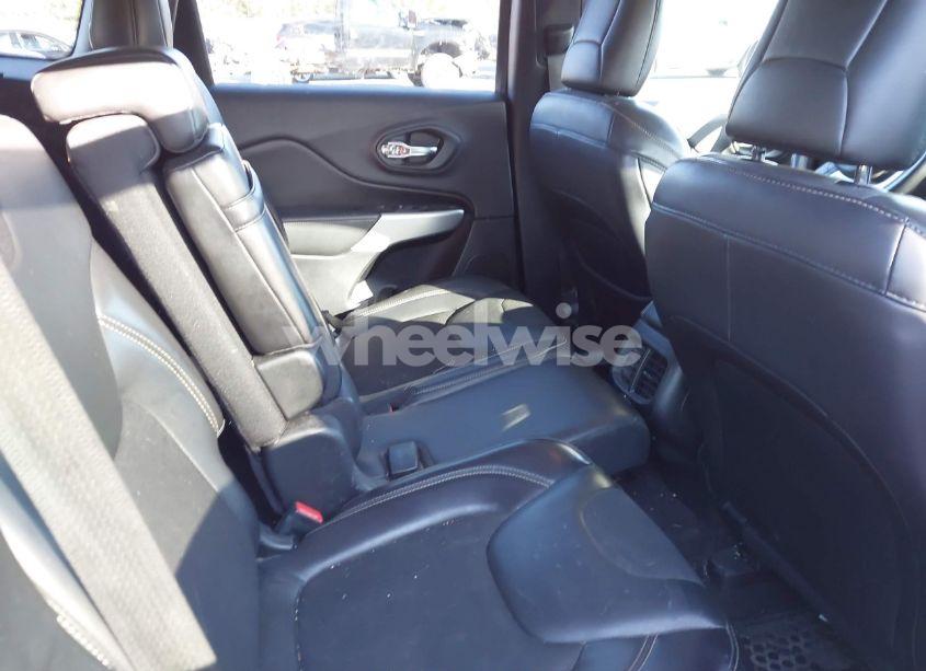 Photo 8 of 2018 Jeep Cherokee LATITUDE PLUS 4X4 (VIN 1C4PJMLB6JD526661)