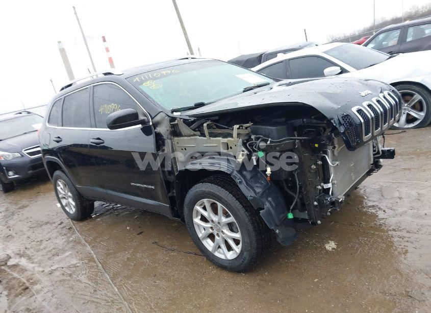 2018 Jeep Cherokee LATITUDE PLUS 4X4 (VIN 1C4PJMLB6JD534615) main photo