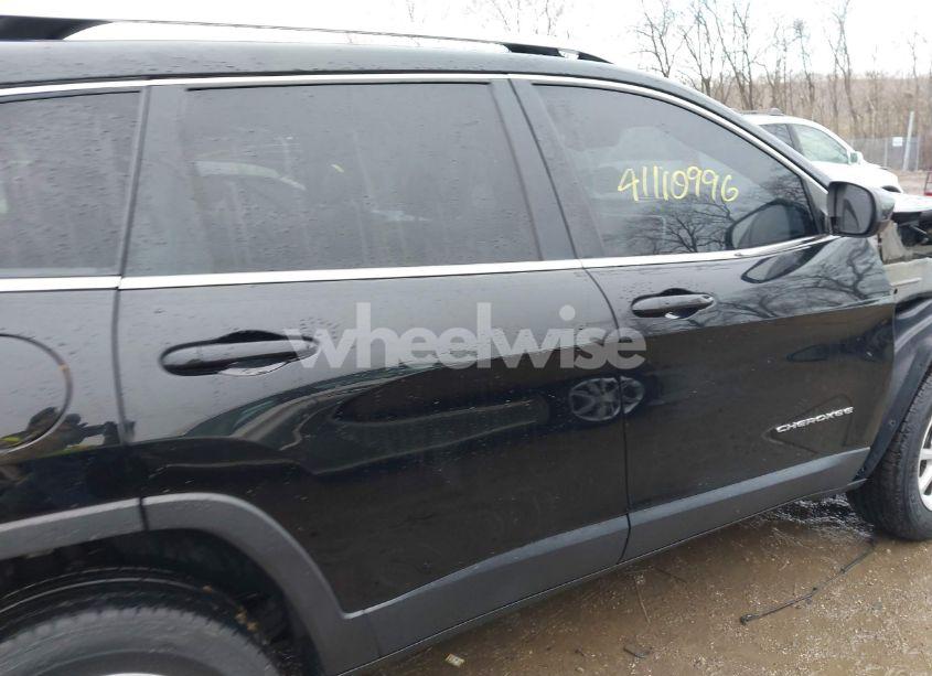 Photo 14 of 2018 Jeep Cherokee LATITUDE PLUS 4X4 (VIN 1C4PJMLB6JD534615)