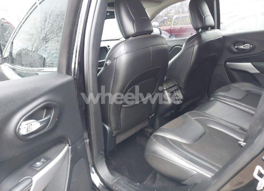 Photo 8 of 2018 Jeep Cherokee LATITUDE PLUS 4X4 (VIN 1C4PJMLB6JD534615)