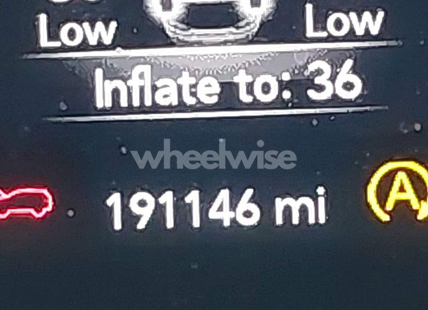 Photo 16 of 2019 Jeep Cherokee LATITUDE PLUS 4X4 (VIN 1C4PJMLB6KD252346)