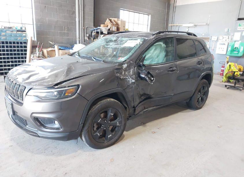 Photo 2 of 2019 Jeep Cherokee ALTITUDE 4X4 (VIN 1C4PJMLB6KD490018)