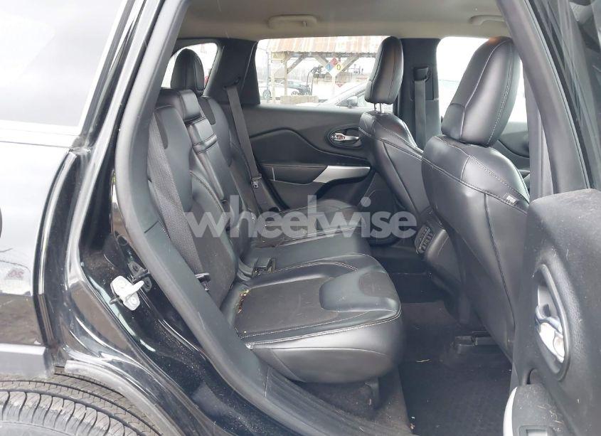 Photo 8 of 2018 Jeep Cherokee LATITUDE PLUS 4X4 (VIN 1C4PJMLB7JD507892)