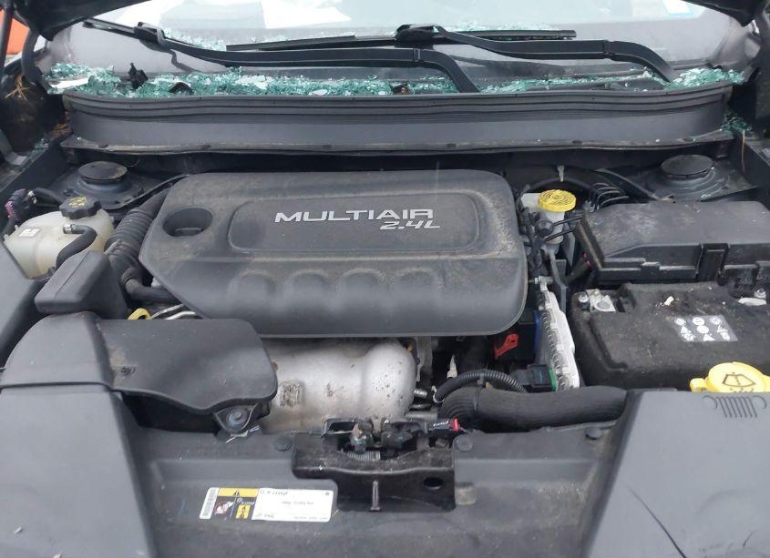 Photo 10 of 2018 Jeep Cherokee LATITUDE PLUS 4X4 (VIN 1C4PJMLB7JD575996)