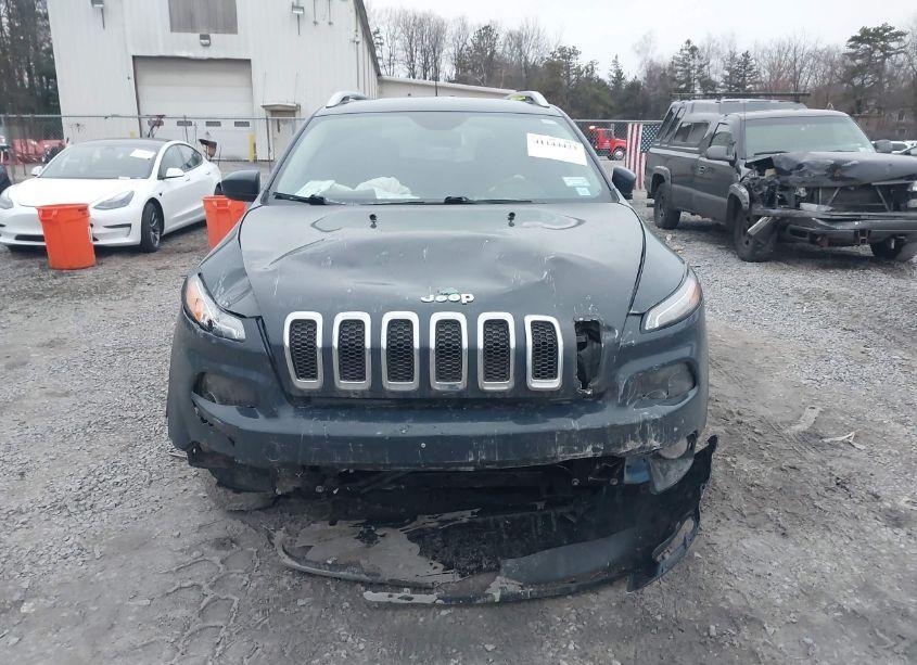 Photo 12 of 2018 Jeep Cherokee LATITUDE PLUS 4X4 (VIN 1C4PJMLB7JD575996)