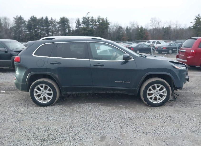 Photo 13 of 2018 Jeep Cherokee LATITUDE PLUS 4X4 (VIN 1C4PJMLB7JD575996)
