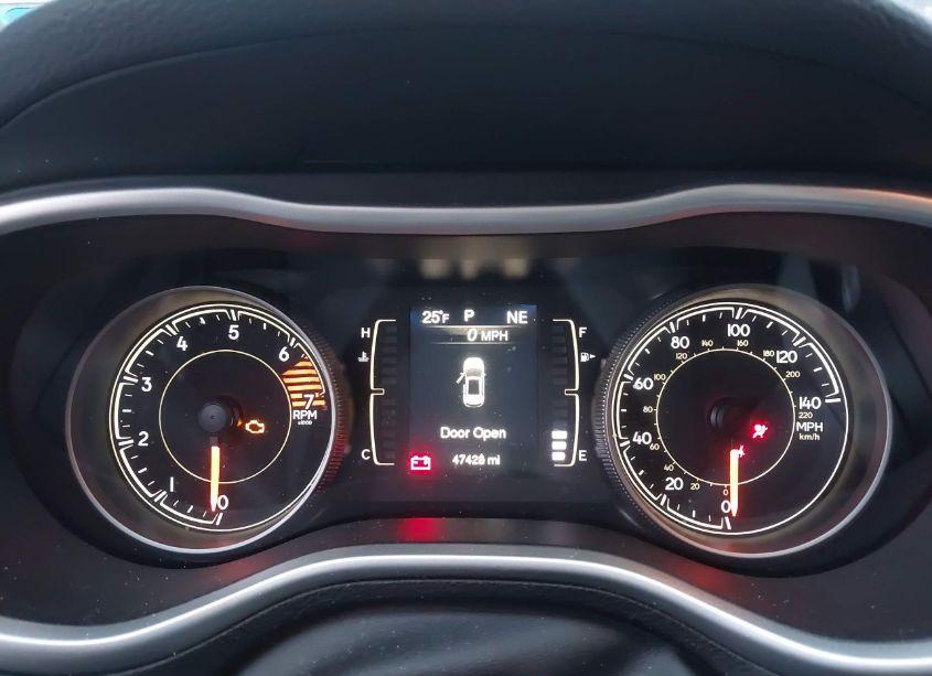 Photo 7 of 2018 Jeep Cherokee LATITUDE PLUS 4X4 (VIN 1C4PJMLB7JD575996)