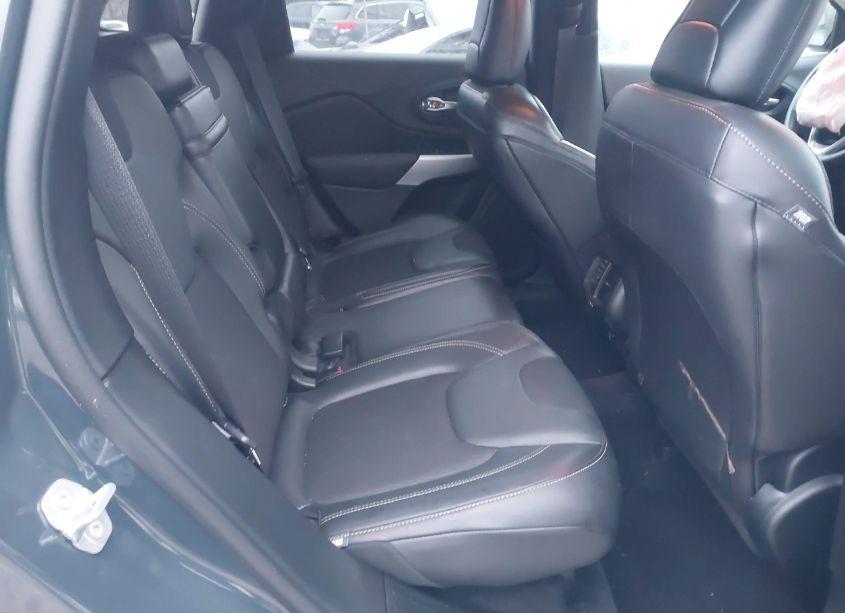 Photo 8 of 2018 Jeep Cherokee LATITUDE PLUS 4X4 (VIN 1C4PJMLB7JD575996)