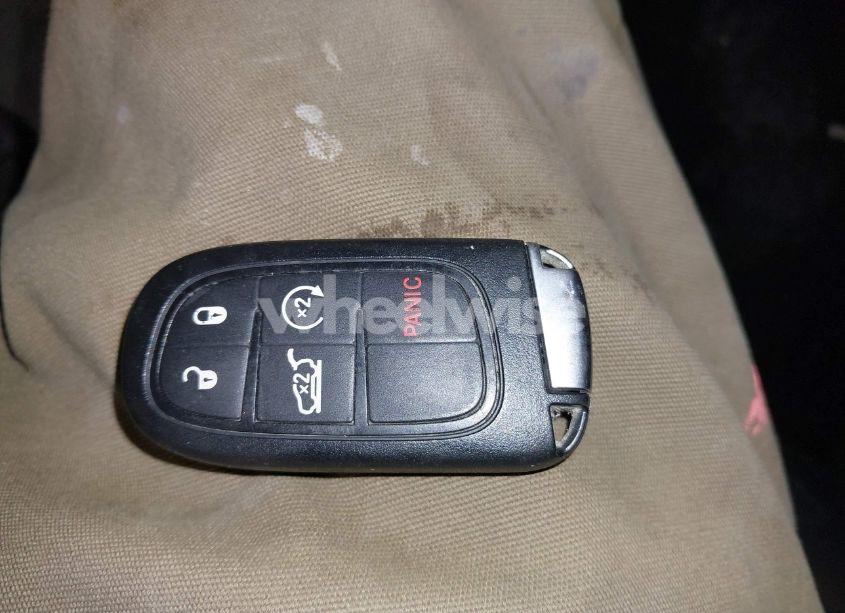 Photo 11 of 2019 Jeep Cherokee LATITUDE PLUS 4X4 (VIN 1C4PJMLB7KD193212)