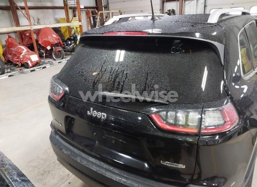 Photo 15 of 2019 Jeep Cherokee LATITUDE PLUS 4X4 (VIN 1C4PJMLB7KD193212)