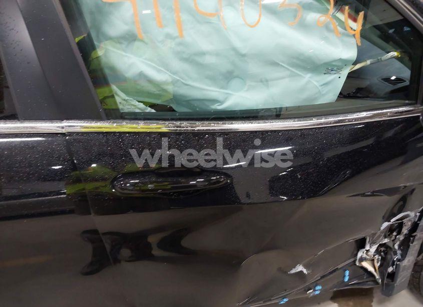 Photo 5 of 2019 Jeep Cherokee LATITUDE PLUS 4X4 (VIN 1C4PJMLB7KD193212)