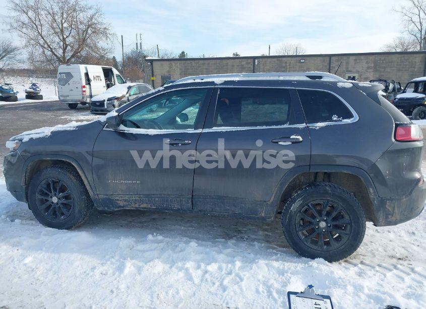 Photo 15 of 2019 Jeep Cherokee LATITUDE PLUS 4X4 (VIN 1C4PJMLB7KD198779)