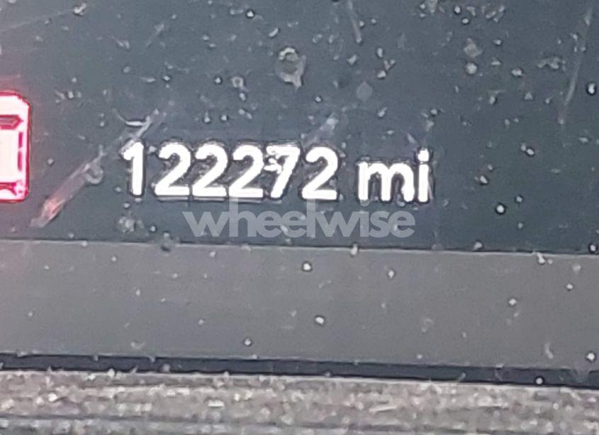 Photo 16 of 2019 Jeep Cherokee LATITUDE PLUS 4X4 (VIN 1C4PJMLB7KD198779)