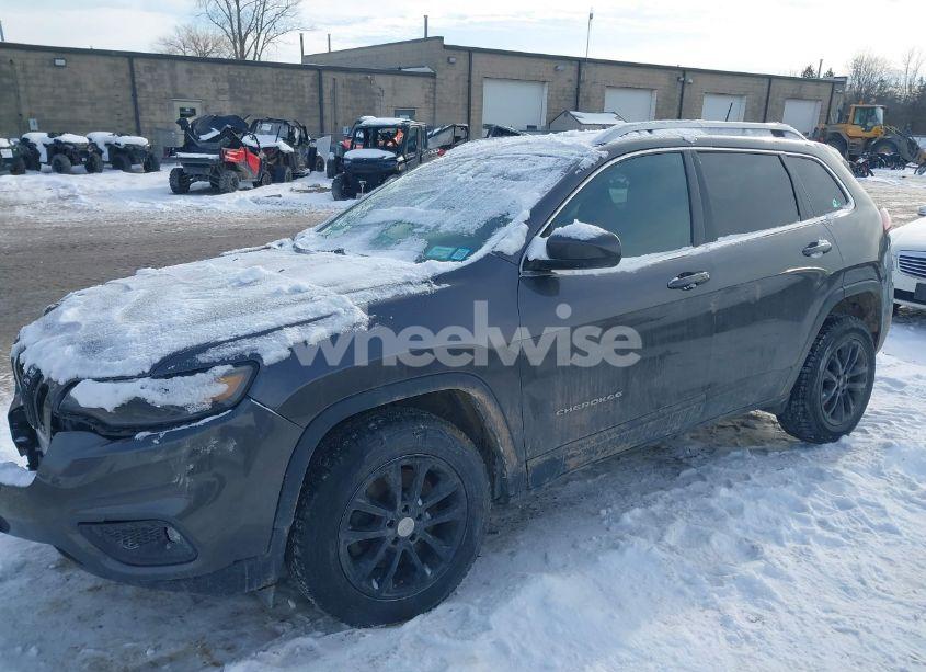 Photo 2 of 2019 Jeep Cherokee LATITUDE PLUS 4X4 (VIN 1C4PJMLB7KD198779)