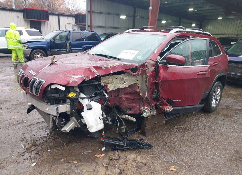 Photo 6 of 2019 Jeep Cherokee LATITUDE PLUS 4X4 (VIN 1C4PJMLB7KD323070)