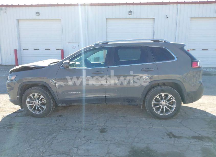 Photo 14 of 2019 Jeep Cherokee LATITUDE PLUS 4X4 (VIN 1C4PJMLB7KD378649)