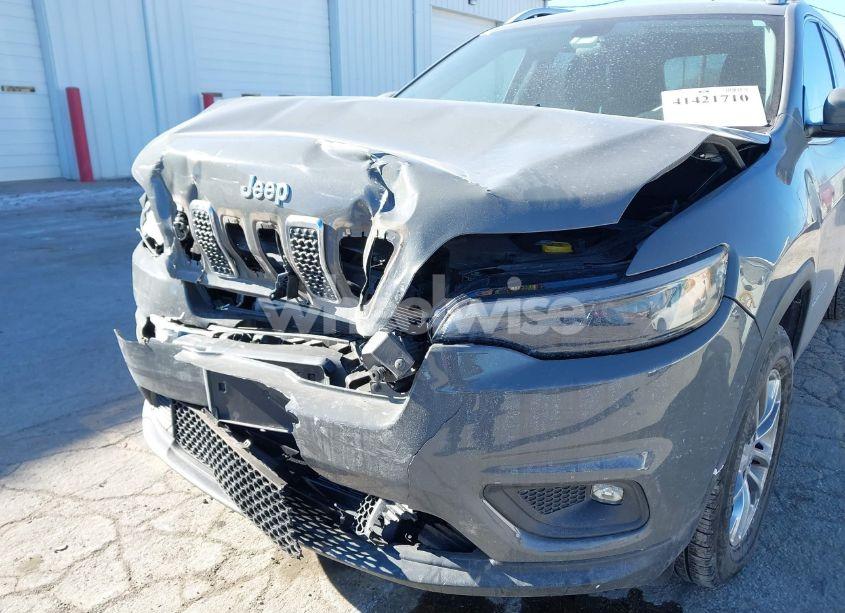 Photo 20 of 2019 Jeep Cherokee LATITUDE PLUS 4X4 (VIN 1C4PJMLB7KD378649)