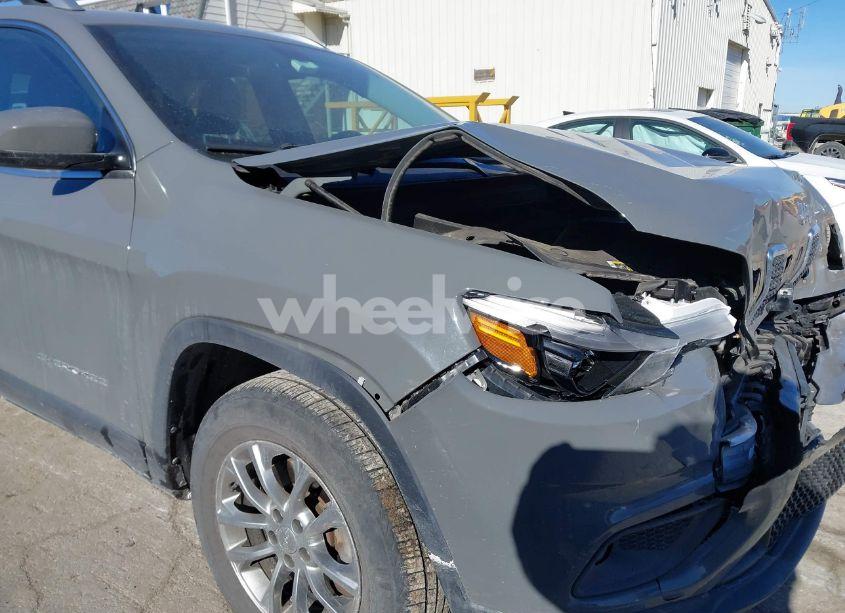 Photo 21 of 2019 Jeep Cherokee LATITUDE PLUS 4X4 (VIN 1C4PJMLB7KD378649)