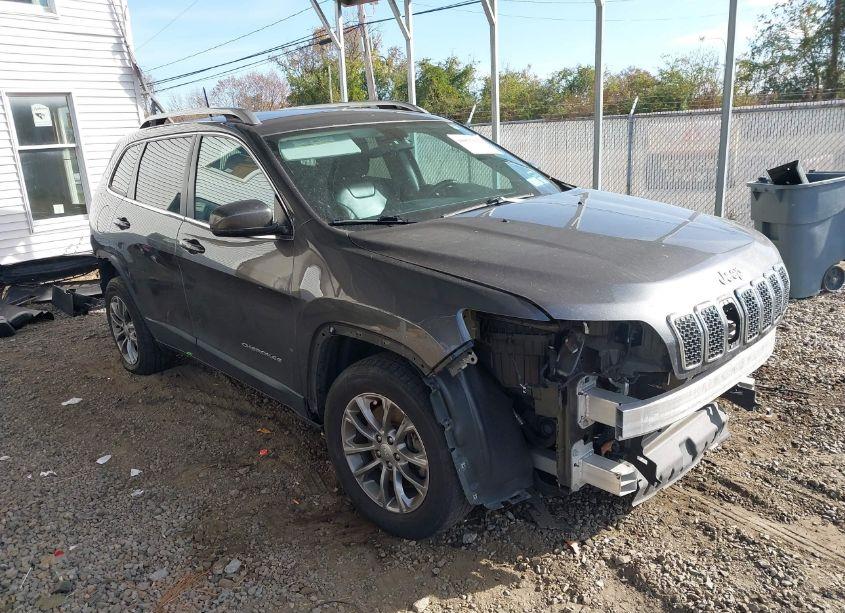2019 Jeep Cherokee LATITUDE PLUS 4X4 (VIN 1C4PJMLB7KD432497) main photo
