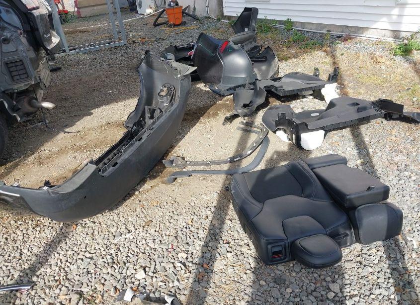 Photo 12 of 2019 Jeep Cherokee LATITUDE PLUS 4X4 (VIN 1C4PJMLB7KD432497)