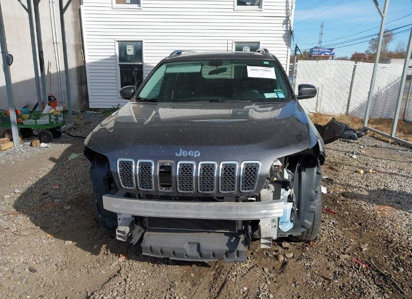 Photo 13 of 2019 Jeep Cherokee LATITUDE PLUS 4X4 (VIN 1C4PJMLB7KD432497)