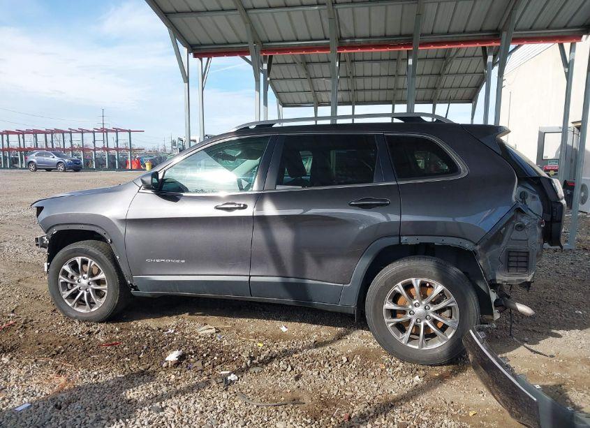 Photo 15 of 2019 Jeep Cherokee LATITUDE PLUS 4X4 (VIN 1C4PJMLB7KD432497)