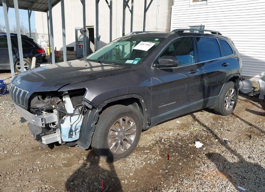 Photo 2 of 2019 Jeep Cherokee LATITUDE PLUS 4X4 (VIN 1C4PJMLB7KD432497)