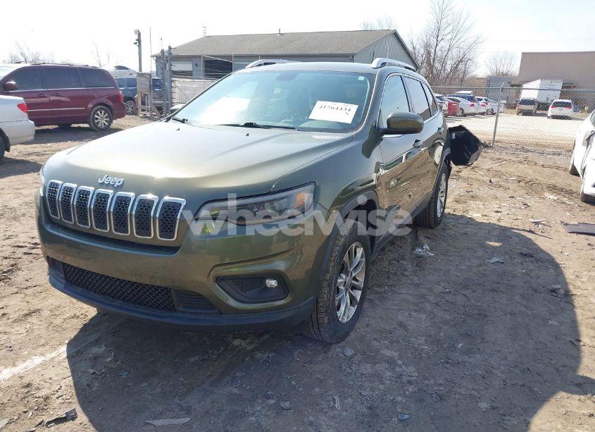 Photo 2 of 2019 Jeep Cherokee LATITUDE PLUS 4X4 (VIN 1C4PJMLB8KD146917)