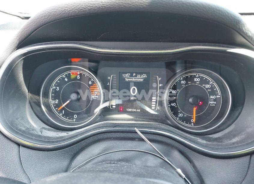 Photo 7 of 2019 Jeep Cherokee LATITUDE PLUS 4X4 (VIN 1C4PJMLB8KD146917)