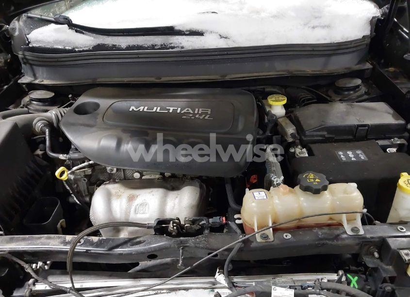 Photo 10 of 2019 Jeep Cherokee LATITUDE PLUS 4X4 (VIN 1C4PJMLB8KD181943)