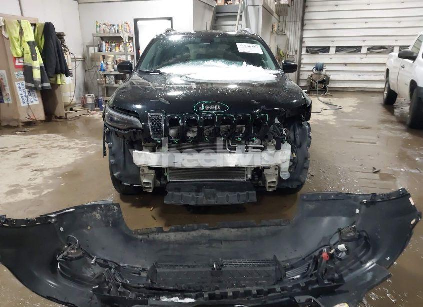 Photo 12 of 2019 Jeep Cherokee LATITUDE PLUS 4X4 (VIN 1C4PJMLB8KD181943)