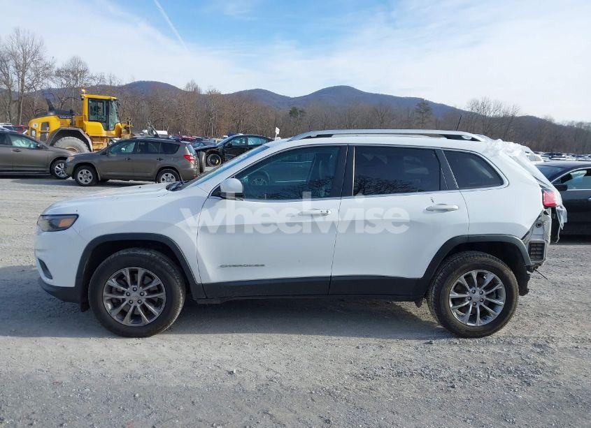 Photo 15 of 2019 Jeep Cherokee LATITUDE PLUS 4X4 (VIN 1C4PJMLB8KD309047)