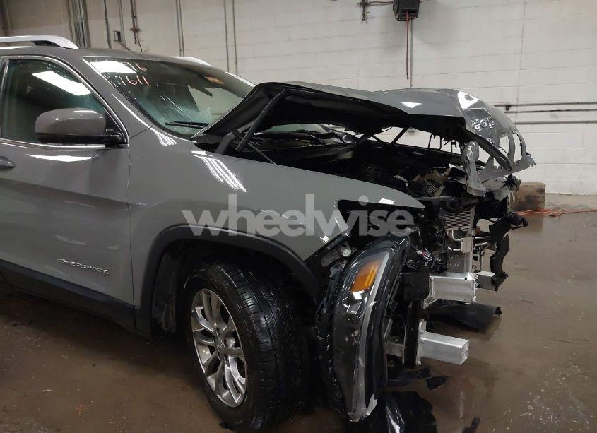 Photo 17 of 2020 Jeep Cherokee LATITUDE PLUS 4X4 (VIN 1C4PJMLB8LD545568)