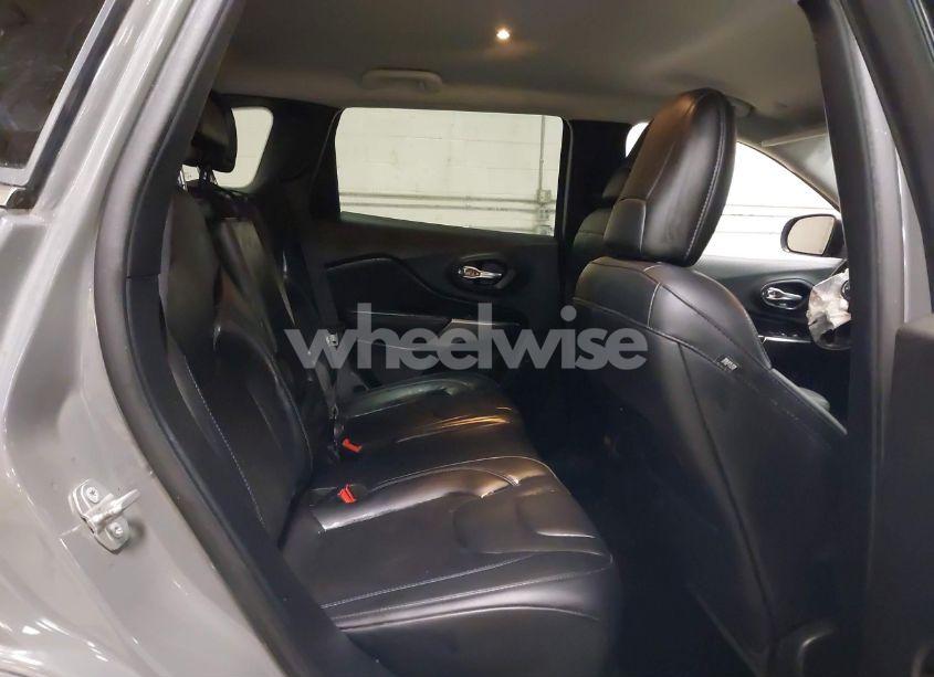 Photo 8 of 2020 Jeep Cherokee LATITUDE PLUS 4X4 (VIN 1C4PJMLB8LD545568)