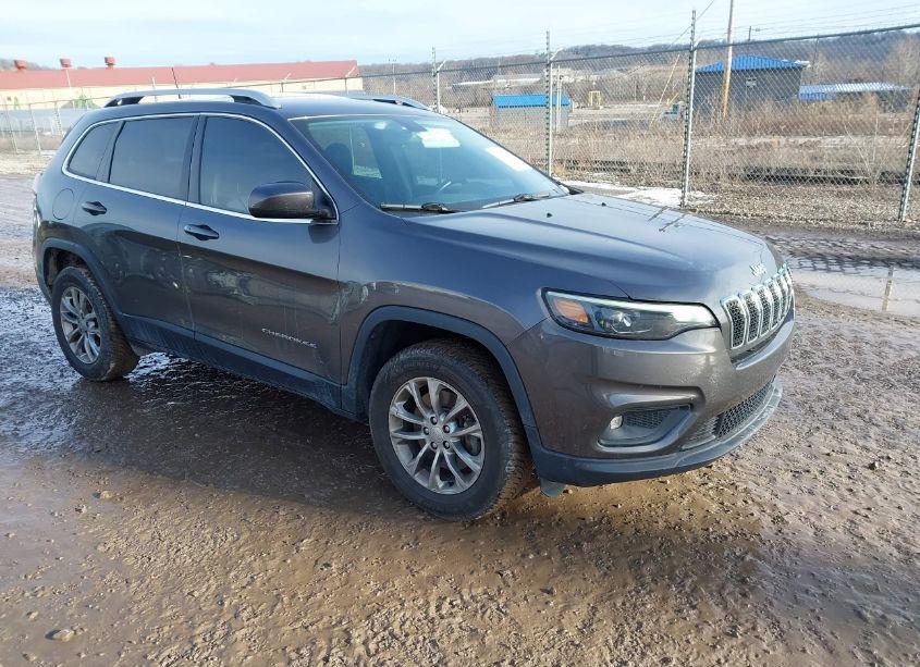 2019 Jeep Cherokee LATITUDE PLUS 4X4 (VIN 1C4PJMLB9KD128054) main photo