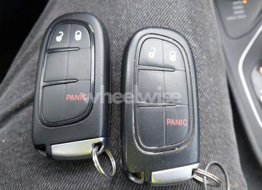 Photo 11 of 2019 Jeep Cherokee LATITUDE PLUS 4X4 (VIN 1C4PJMLB9KD311437)