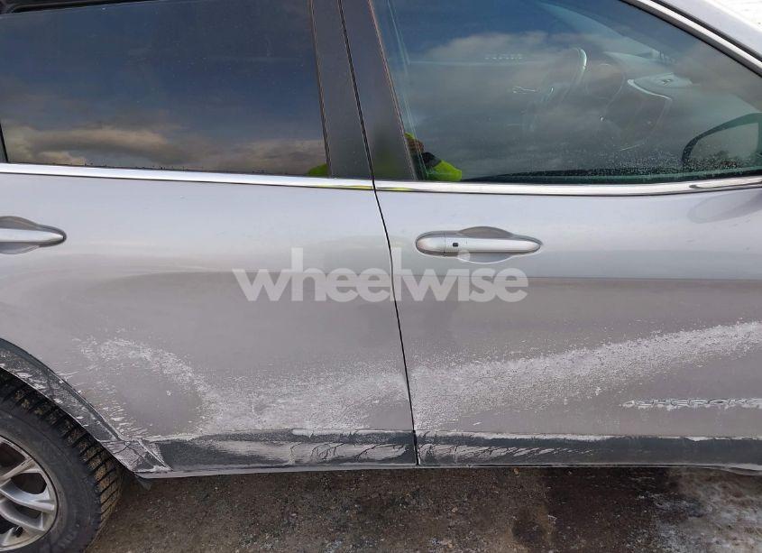 Photo 13 of 2019 Jeep Cherokee LATITUDE PLUS 4X4 (VIN 1C4PJMLB9KD311437)