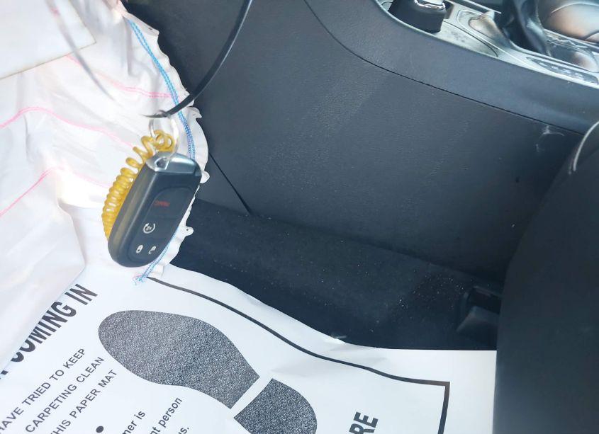 Photo 11 of 2019 Jeep Cherokee LATITUDE PLUS 4X4 (VIN 1C4PJMLB9KD408928)