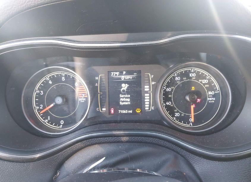 Photo 7 of 2019 Jeep Cherokee LATITUDE PLUS 4X4 (VIN 1C4PJMLB9KD408928)