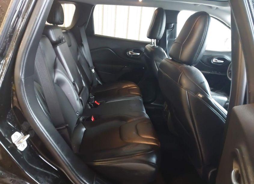 Photo 8 of 2019 Jeep Cherokee ALTITUDE 4X4 (VIN 1C4PJMLB9KD454890)