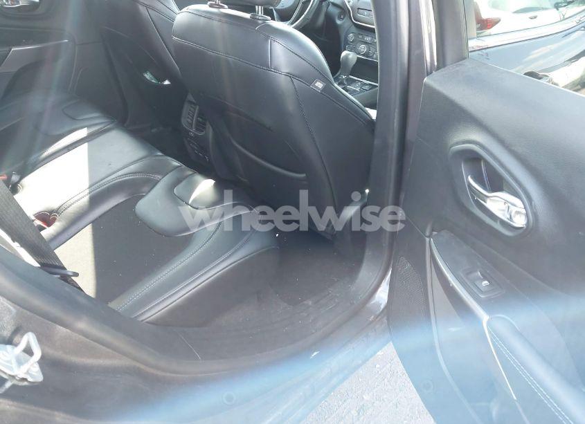 Photo 8 of 2020 Jeep Cherokee LATITUDE PLUS 4X4 (VIN 1C4PJMLB9LD520937)