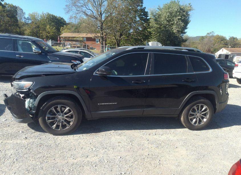 Photo 14 of 2019 Jeep Cherokee LATITUDE PLUS 4X4 (VIN 1C4PJMLBXKD195049)
