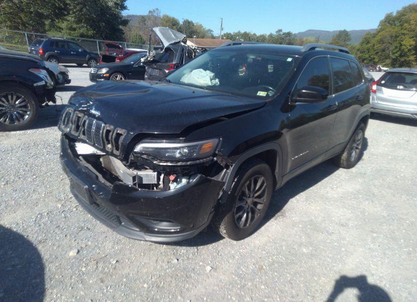 Photo 6 of 2019 Jeep Cherokee LATITUDE PLUS 4X4 (VIN 1C4PJMLBXKD195049)