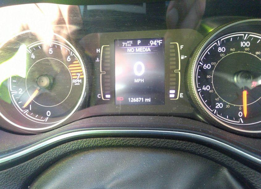 Photo 7 of 2019 Jeep Cherokee LATITUDE PLUS 4X4 (VIN 1C4PJMLBXKD195049)