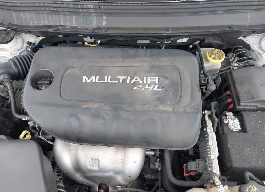 Photo 10 of 2019 Jeep Cherokee LATITUDE PLUS 4X4 (VIN 1C4PJMLBXKD199084)