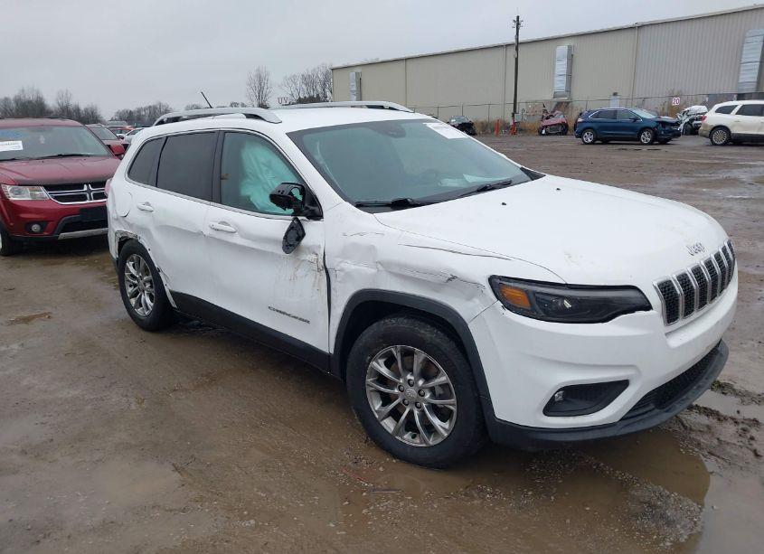 Photo 6 of 2019 Jeep Cherokee LATITUDE PLUS 4X4 (VIN 1C4PJMLBXKD199084)